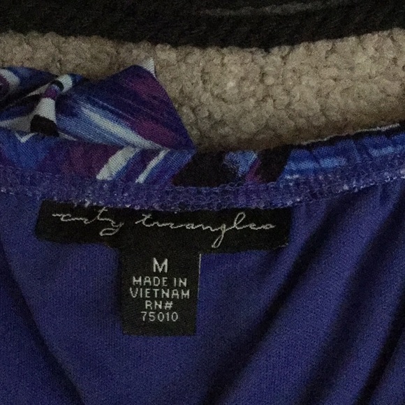 Dress - Picture 3 of 4